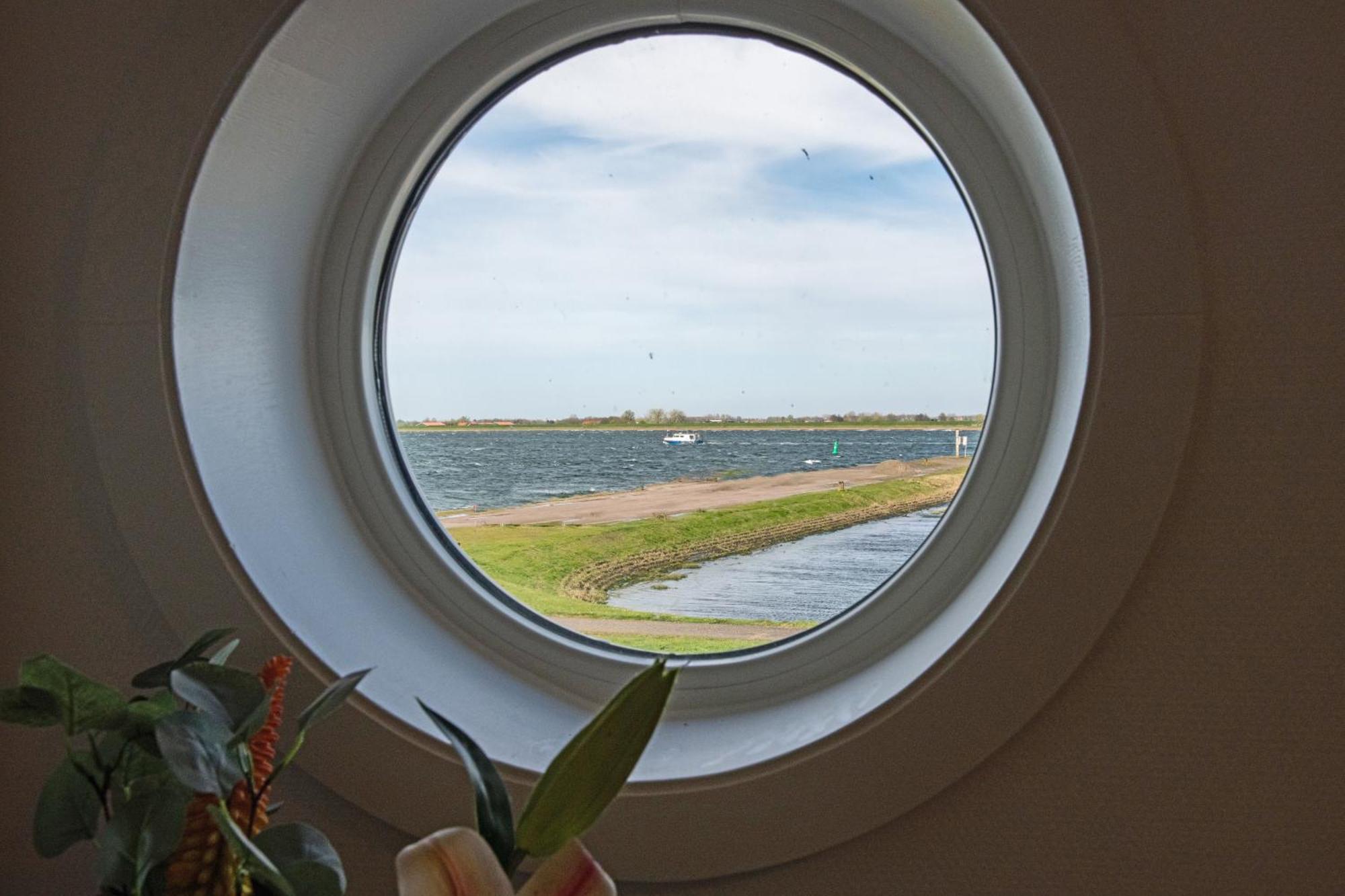 Hotel Oosterschelde 3*