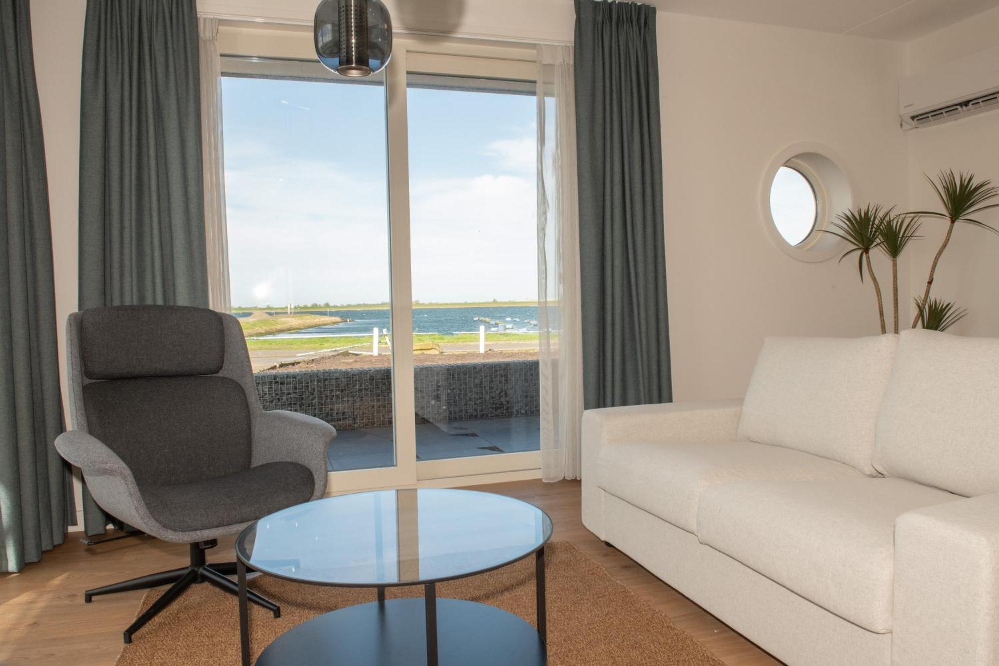 Oosterschelde 3*